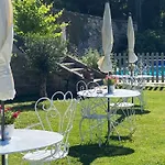 Nocleg ze śniadaniem Le Clos De L'ane Dentelle 4*